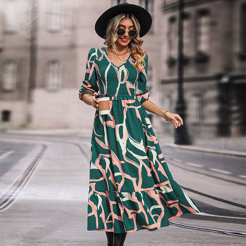 Floral Print V Neck Dress Womens Autumn Fashion Elegant and Comfortable Available for Wholesale