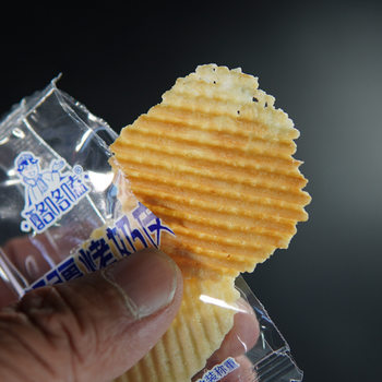 100g Xinjiang baked milk crust mellow nutrition crisp independent packaging healthy leisure crisp children snacks postage