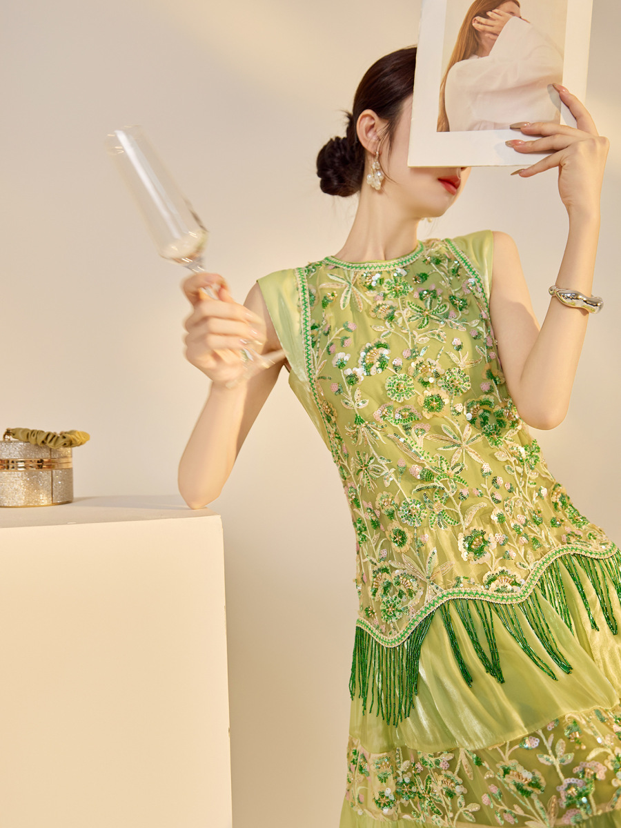 Đầm maxi nữ thêu đính cườm tay phồng dáng suông — Cloud Water Blue (Giao hàng ngay hôm nay), Cloud Water Blue (Giao hàng trong 7 ngày), Jasper Green (phát hành cùng ngày), Jasper xanh (giao hàng trong 7 ngày)