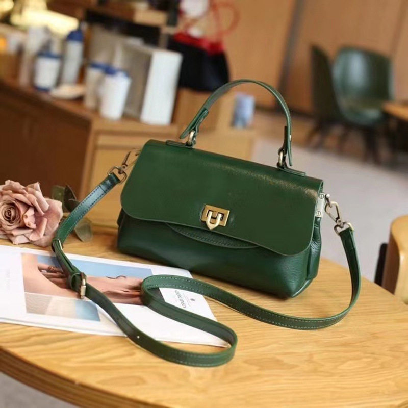 Xanh ngọc lục bảo