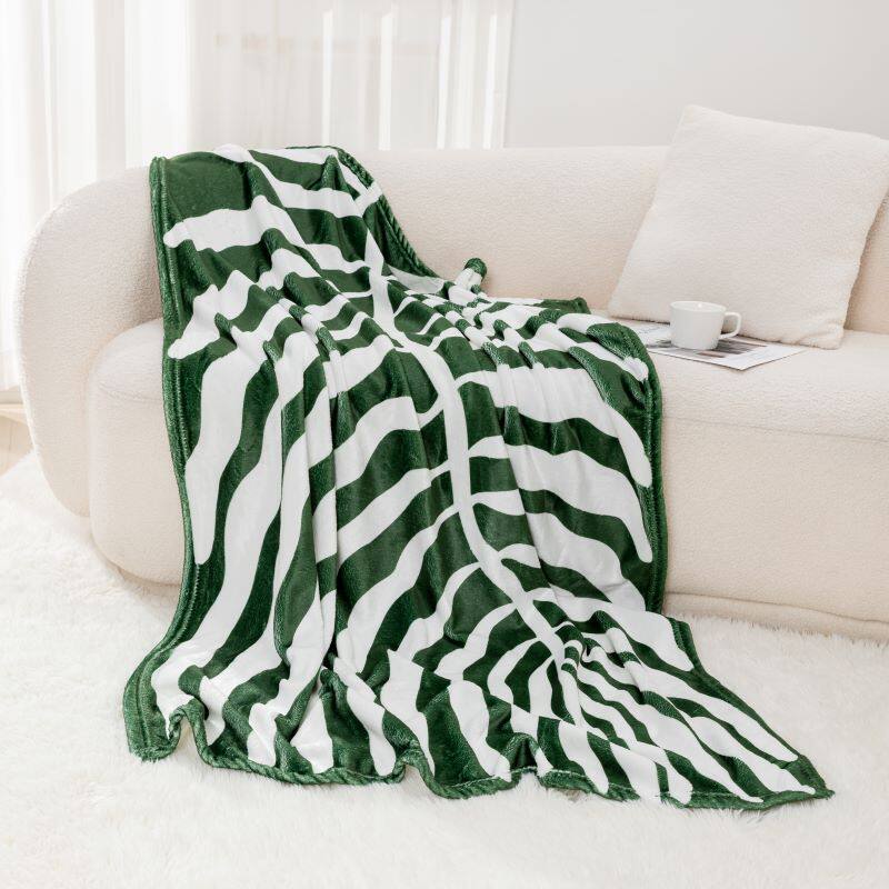Flannel Blankets Can Be Customized with Pictures, Peripheral Blankets, Student Dormitory Air-Conditioning Blankets, Sofa Blankets, Throw Blankets, Cartoon Animation Customization