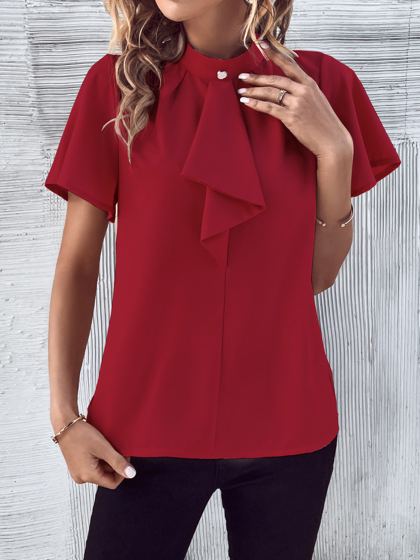Summer Womens Short Sleeve Top Fashionable and Versatile with Bow Detail Casual Wear Wholesale Available