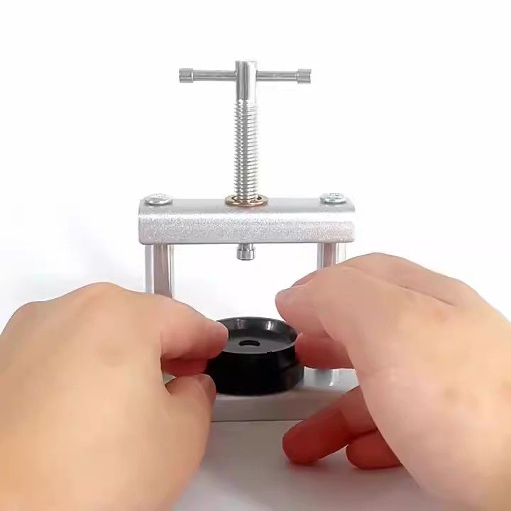 Watch Repair Tools, Watch Bottom Cover, Watch Cover Press, Watch Back Cover Press, Portable and Multi-Function