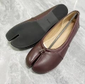 Burgundy (pleated)