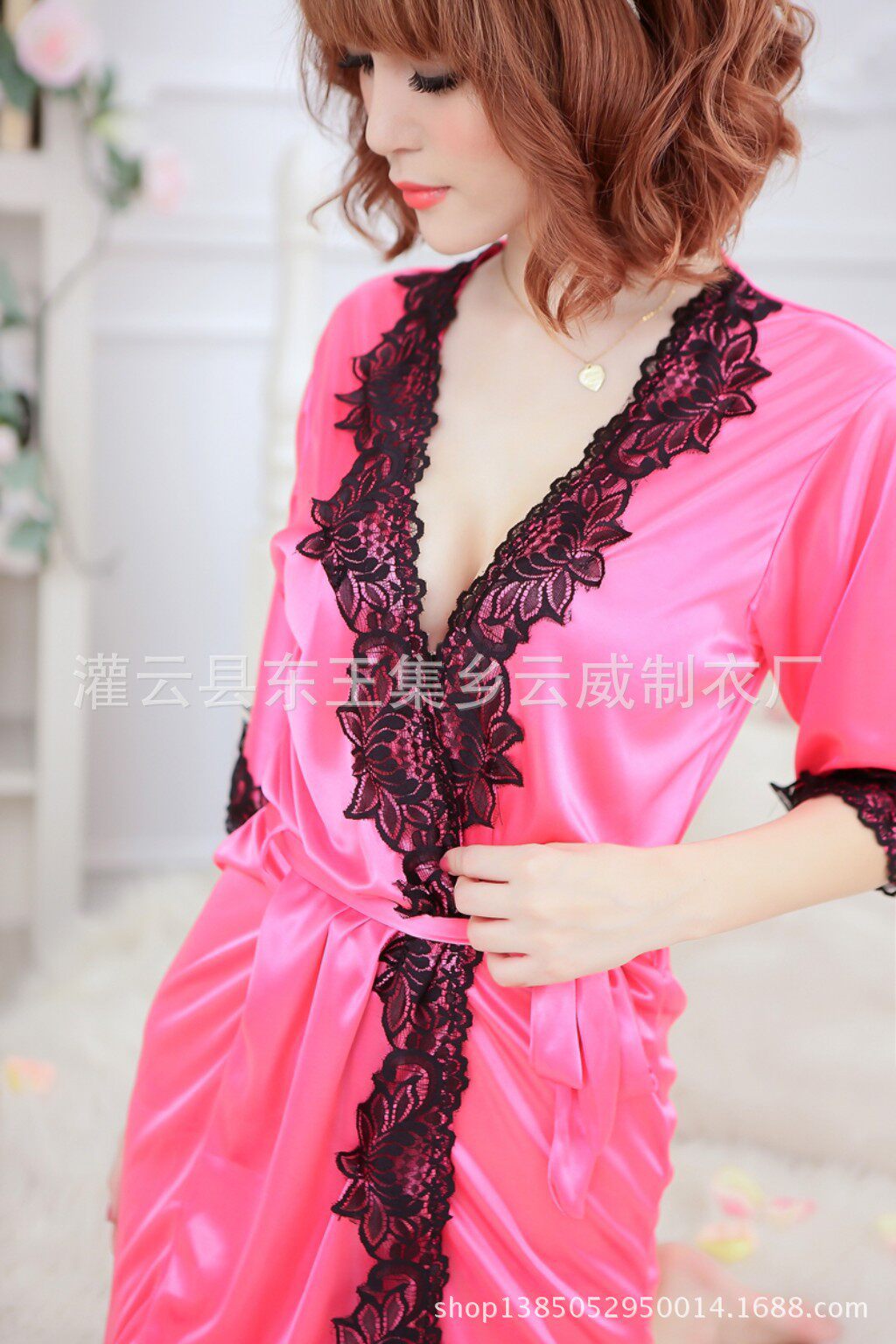 女式性感情趣诱惑浴袍蕾丝睡袍家居服套装女低胸透视情调长裙批发