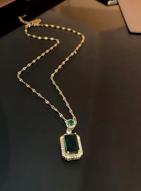 网红祖母绿项链女轻奢小众耳环气质级感锁骨链时尚百搭吊坠配饰
