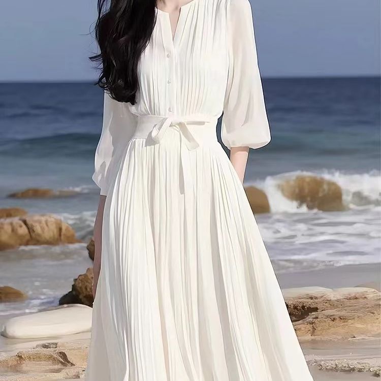Elegant White Chiffon Dress Soft Fabric Feminine Fit French Style Perfect for Summer Casual Occasions Wholesale