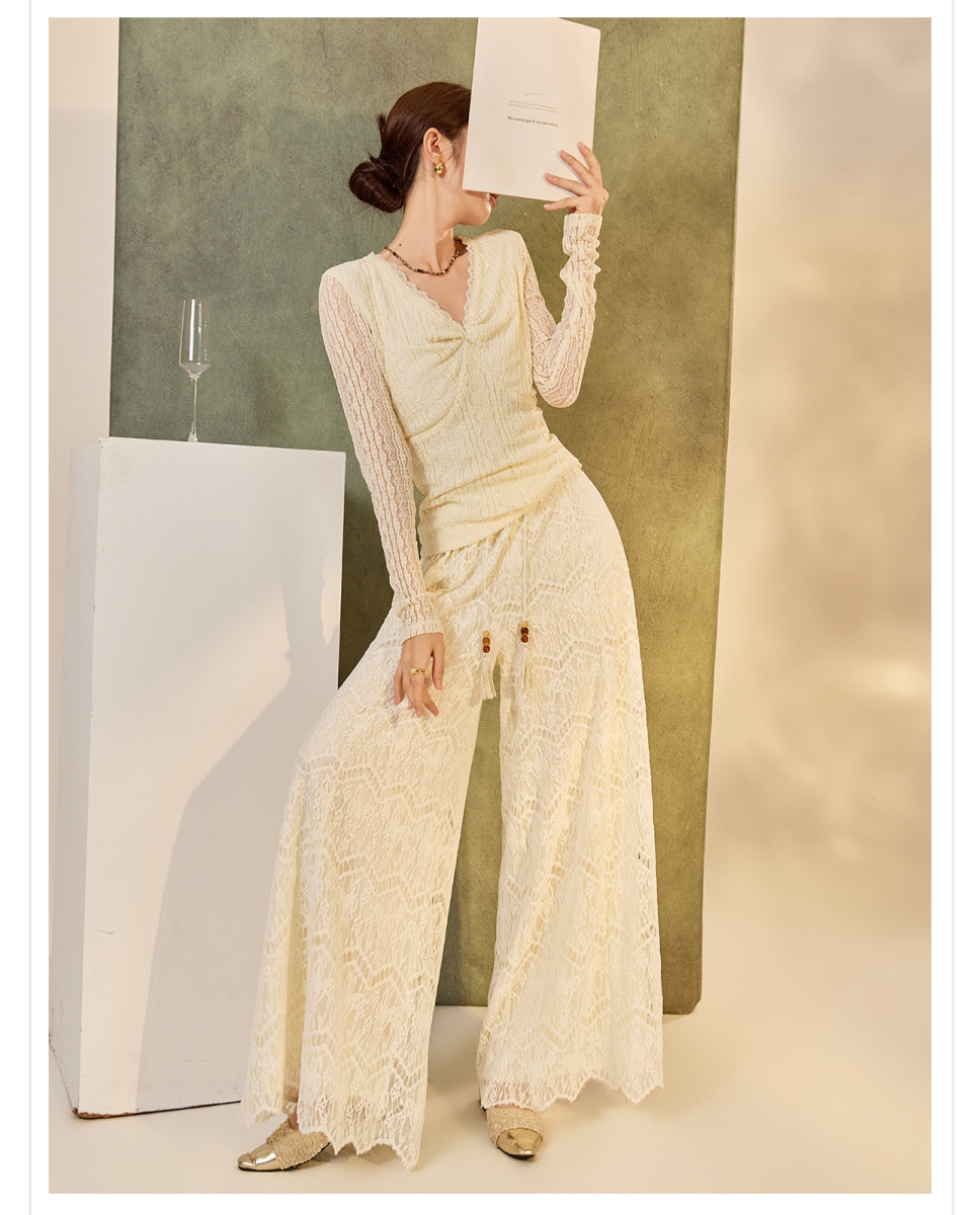 Áo thun nữ cổ chữ V thắt nút ren ôm body dài tay — Trắng ngọc trai (giao hàng trong 7 ngày)