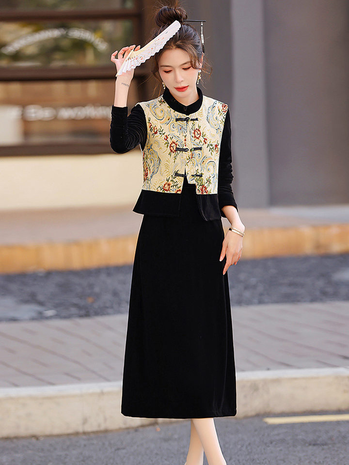 Đầm Trung Niên Dáng Dài Tay Dài Kèm Áo Gile Gấm Thêu Họa Tiết Phong Cách Retro Màu Đen