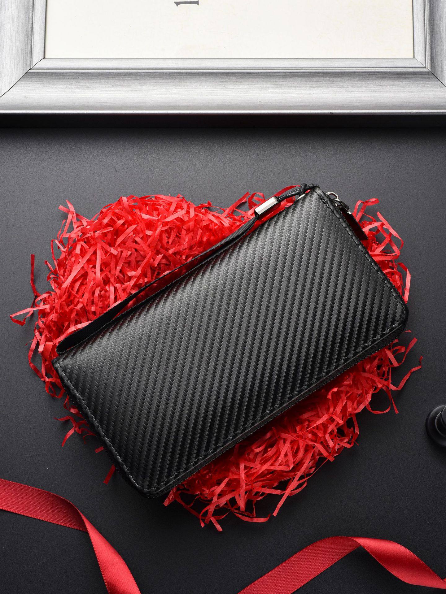 2026 New Men's Wallet, Long Style with Carbon Fiber Pattern, Business Clutch Bag with Zipper, Large Capacity and Multiple Card Slots