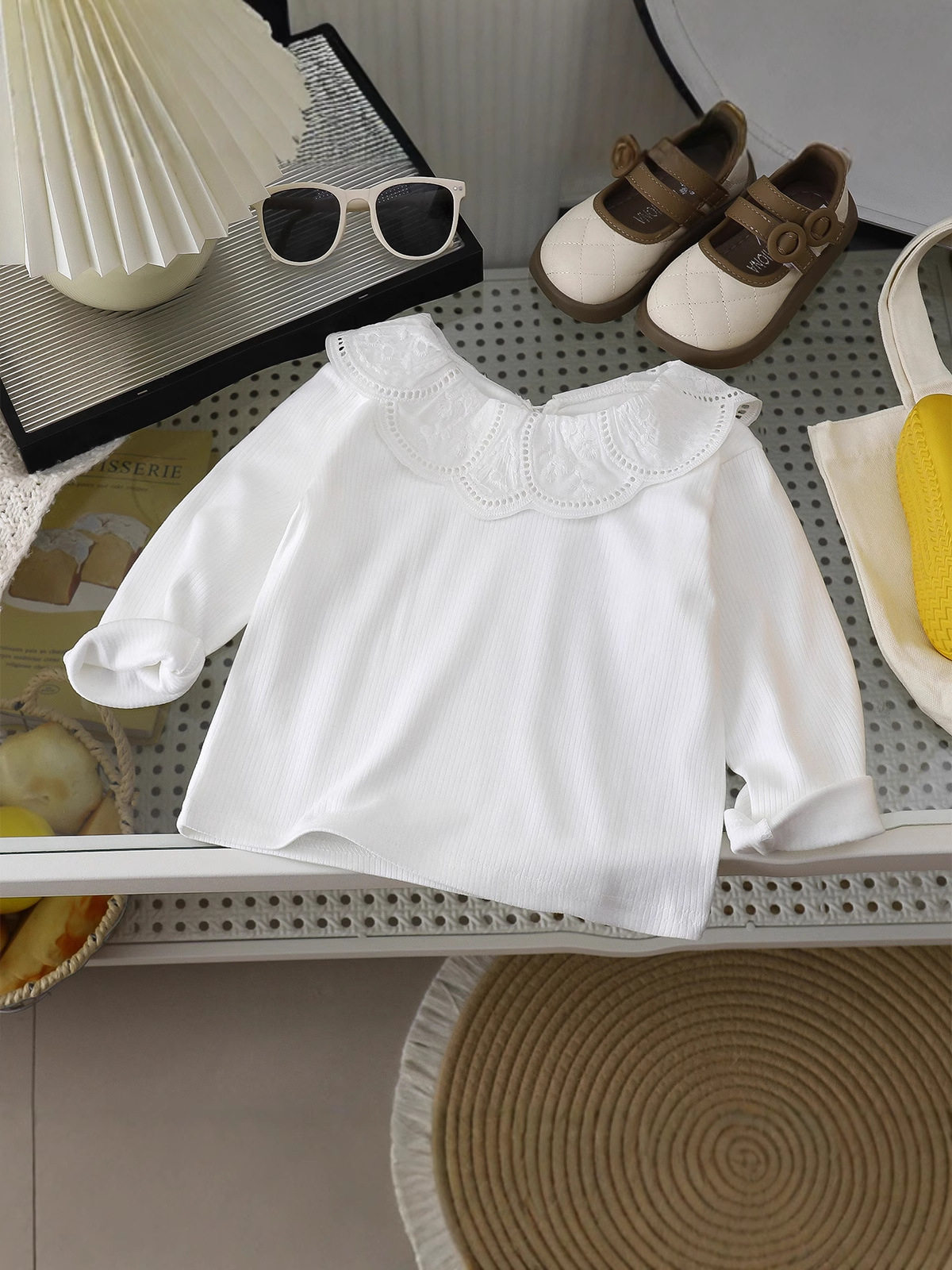 Set di tre pezzi gilet chenille neonato nuovo primavera-autunno, maglia interna volant pizzo e pantaloni larghi