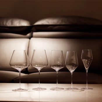 Chinese products zalto flat for red wine glass handmade crystal glass ultra-fine high-value light luxury high-foot champagne glass