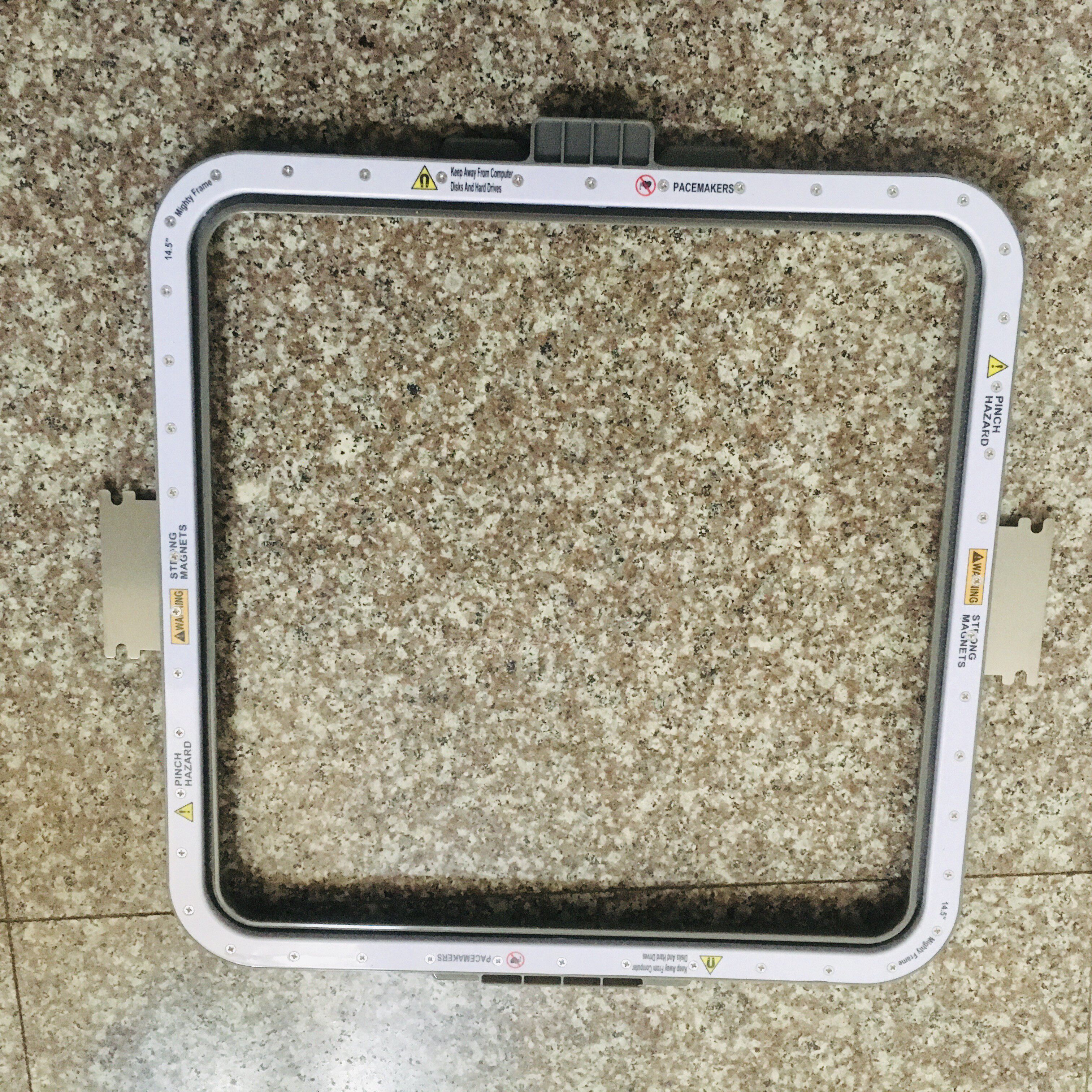 电脑绣花机配件 单头机绣框 成衣绷架 新款强磁无痕成衣宽 绣花框