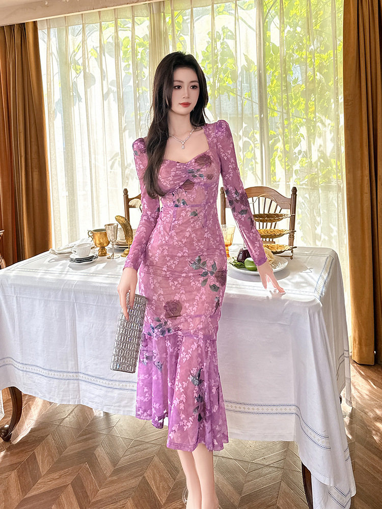 Đầm hoa nhí nữ cổ vuông dài tay dáng đuôi cá ôm body — Hoa hồng tím