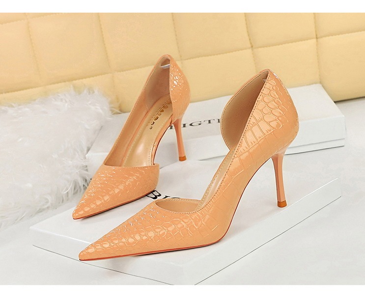 Giày cao gót nữ mũi nhọn da bóng họa tiết vân rắn gót nhọn 8cm — Màu hồng, Màu kaki, Màu nude, Màu xanh lá