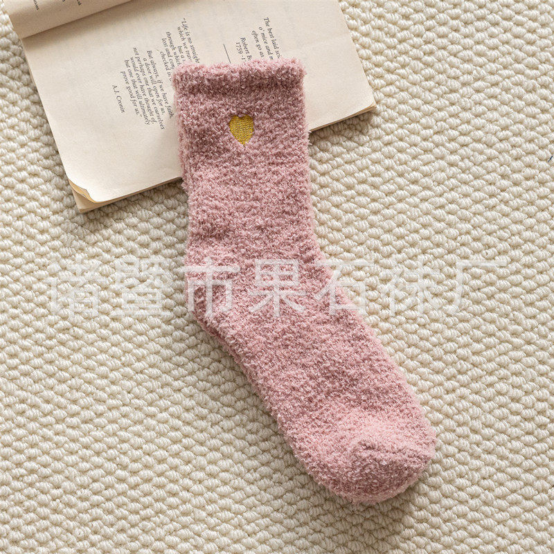 包邮加厚加大珊瑚绒袜子刺绣爱心袜子不掉毛半边绒女士跨境中筒袜