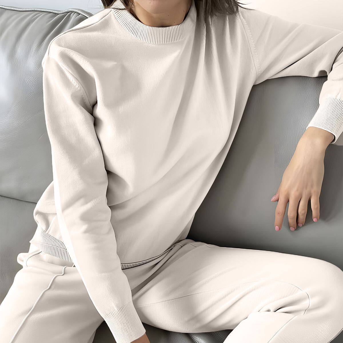 Womens Knitted Sweater Set Loose Fit Round Neck Tapered Pants Autumn Winter Casual Wear Wholesale Available
