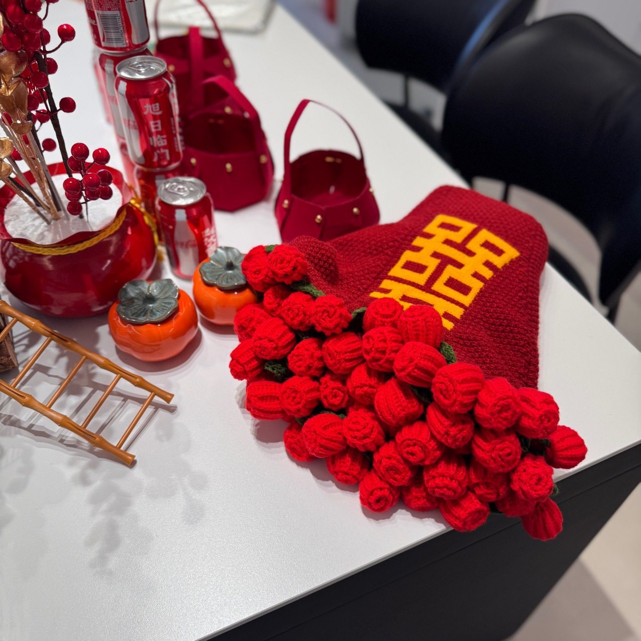 New Style Rose Blanket with Happy Words, Finished Product for Wedding, Special for Besties, Factory Direct Sale