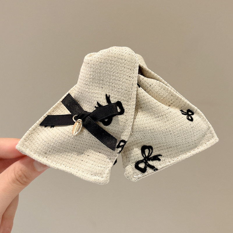 简约清新布艺鲨鱼夹韩系洋气后脑勺发夹女高颜值时尚三角抓夹发饰