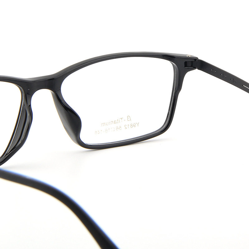 New rubber titanium glasses frame men's and women's same titanium ultra-light glasses frame with degrees for teenagers and older children Y9812