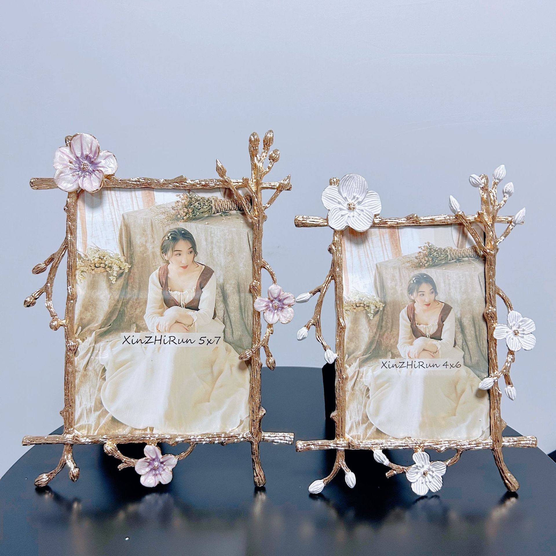 European Scandinavian Retro Golden Modern Simple Accessible Luxury Enamel Picture Frame Creative Metal Photo Frame Table Exquisite 67