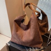 Retro Soft Surface Suede Bread Bag Women's 2025 New Autumn and Winter Popular Large Capacity Shoulder Bag Popular Bucket Bag