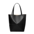 Black large size (delivered in a bag, no long shoulder strap)