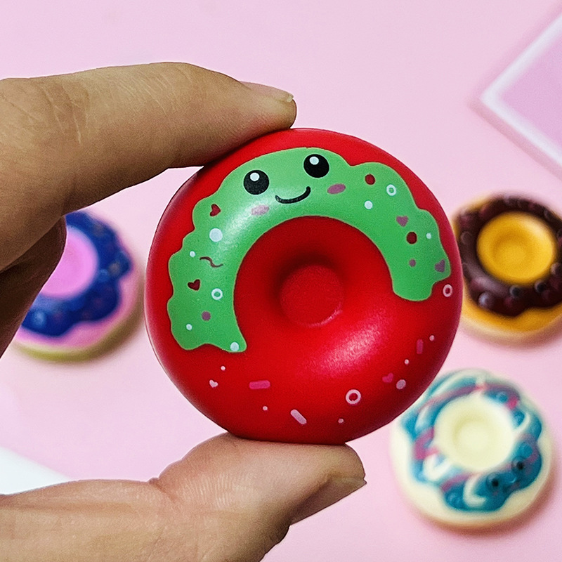 创意回力食玩迷你会跑的甜甜圈车扭蛋新奇玩具口袋车子幼儿园礼品