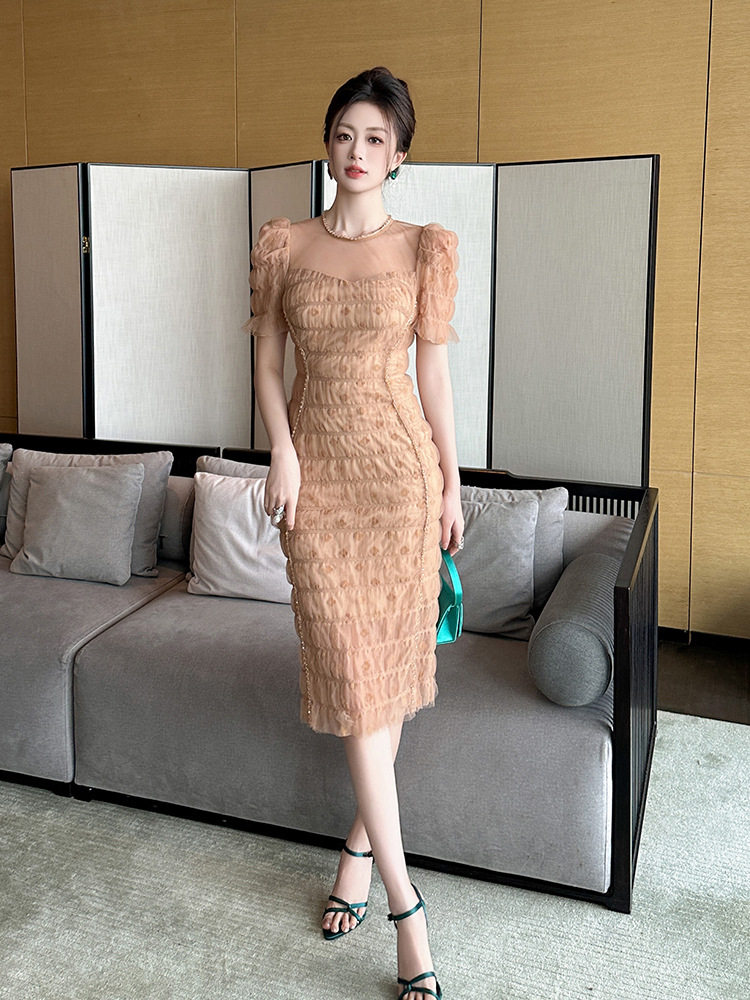 Đầm ôm body nữ tay bồng chất vải tulle xòe nhẹ — [Cam Huyền Ảo]