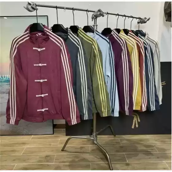 Three-Leaf Clover In-Stock New Chinese-Style Tang Suit Suede Sports Jacket with Button Closure and Stand Collar Jz9926
