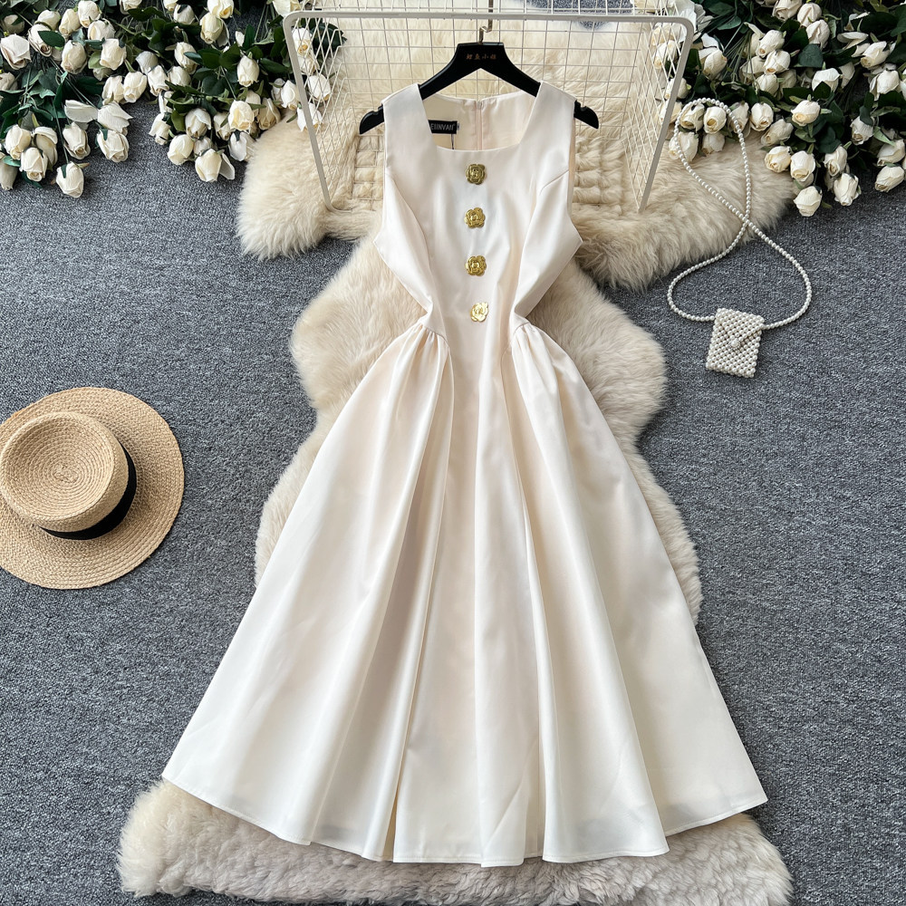 Red Sleeveless A Line Dress for Women Elegant Lightweight Fabric Waist Defining Metal Buckle Detail Summer Casual