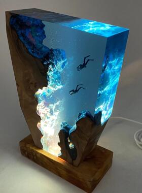 跨境爆款树脂灯Resin lamp gift海洋潜水员环氧树脂灯圣诞礼物