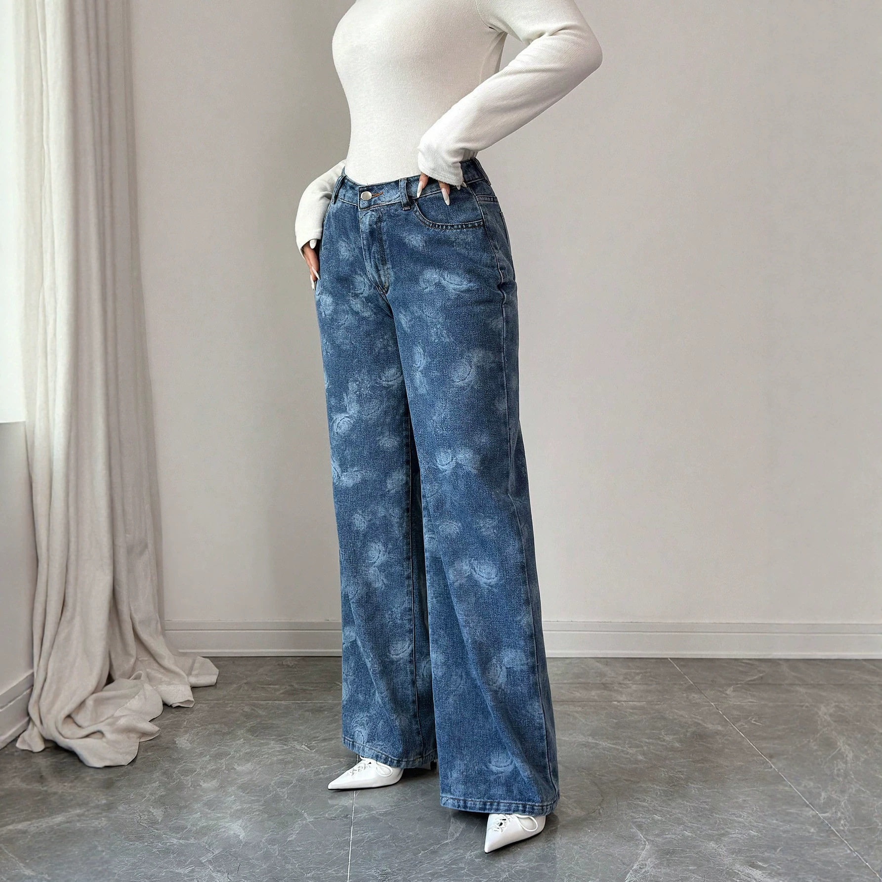 Casual Womens Denim Jeans Trendy Style Versatile Fit Comfortable Fabric Everyday Wear Wholesale Available