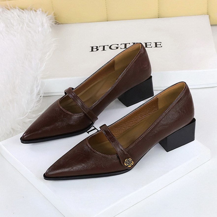 Giày Mary Jane Nữ Da Bóng Mũi Nhọn Gót Vuông Chiều Cao Đế Khoảng 3cm Màu Đen, Nâu