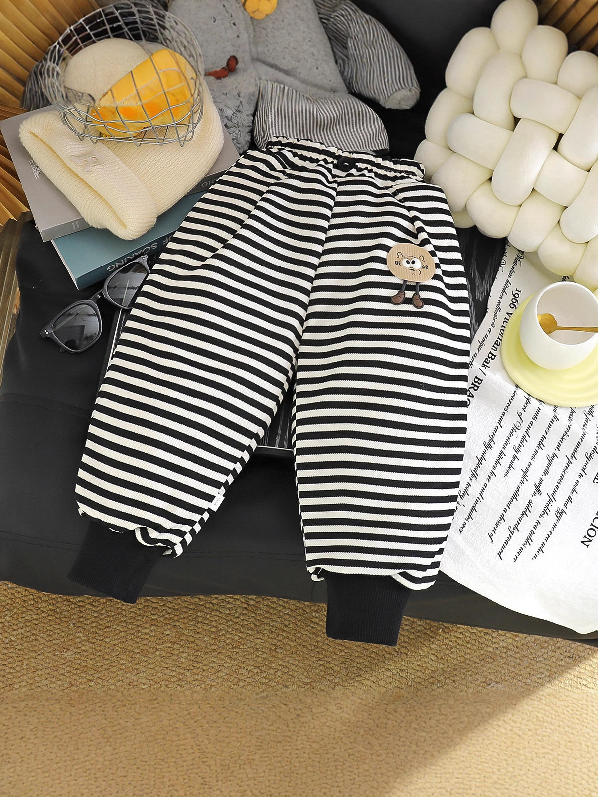 Thickened New Boys & Girls Pants, Kids' Three-Layer Temperature-Sensing Casual Trousers, New Korean Style Stylish Versatile Thickened Pants