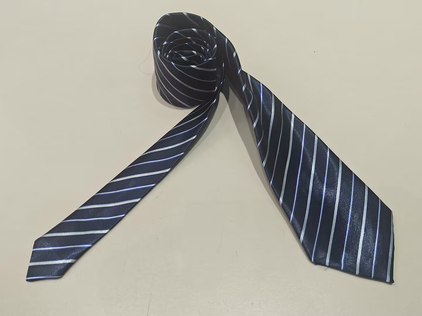 ホワイトスマッジツイルブルーネクタイ - 約154cm