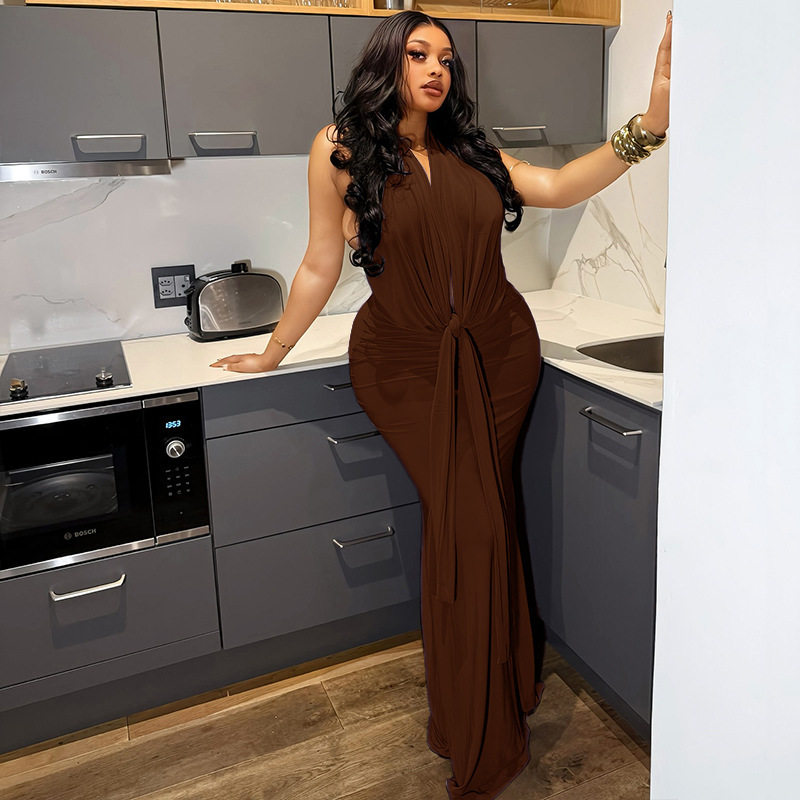 Fashionable Backless Halter Maxi Dress Loose Fit Ruched Design Comfortable Fabric Casual Home Wear Wholesale