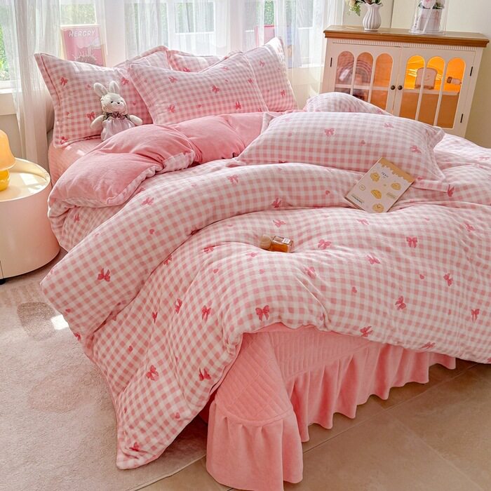 New Milk Velvet Thickeneded Bed Cover Four-Piece Set Winter Coral Velvet Small Floral Quilt Cover Fleece-Lined Bed Bed Sheets Three-Piece Set