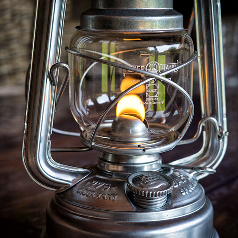 Fire hand lamp outdoor retro portable camping kerosene lamp boutique German photography good outdoor camping lamp