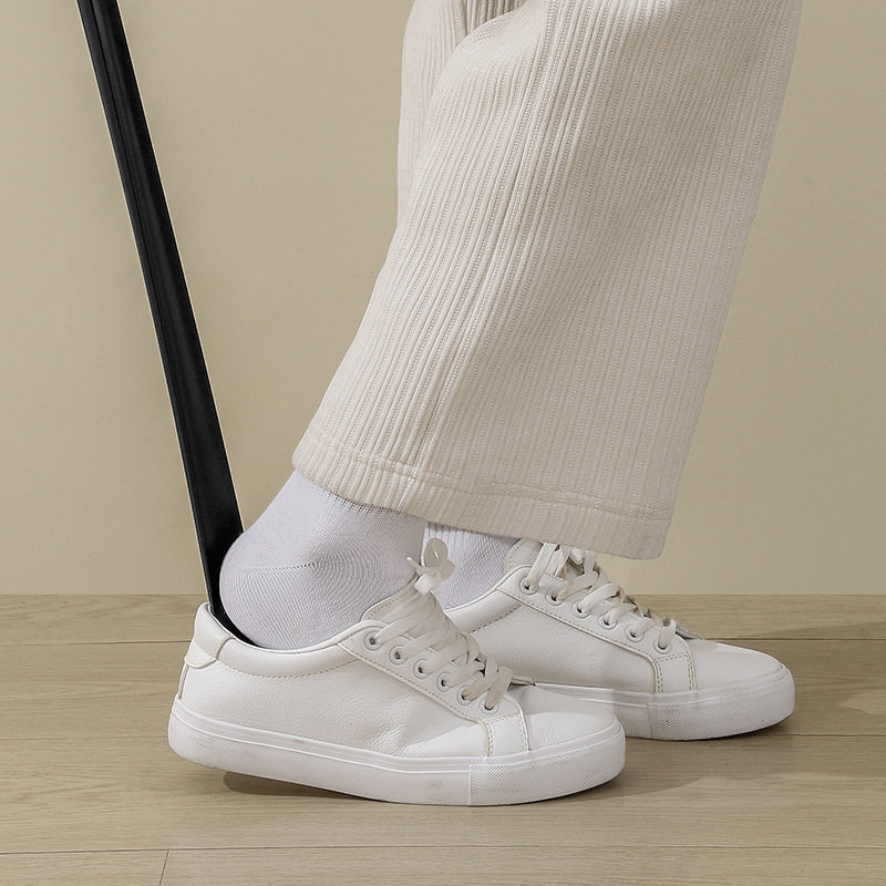 Household Long-Handled Shoehorn Shoe Lifter Magnetic Long-Handled Shoehorn for the Elderly and Pregnant Women Special Non-Bending Shoehorn to Wear Shoes