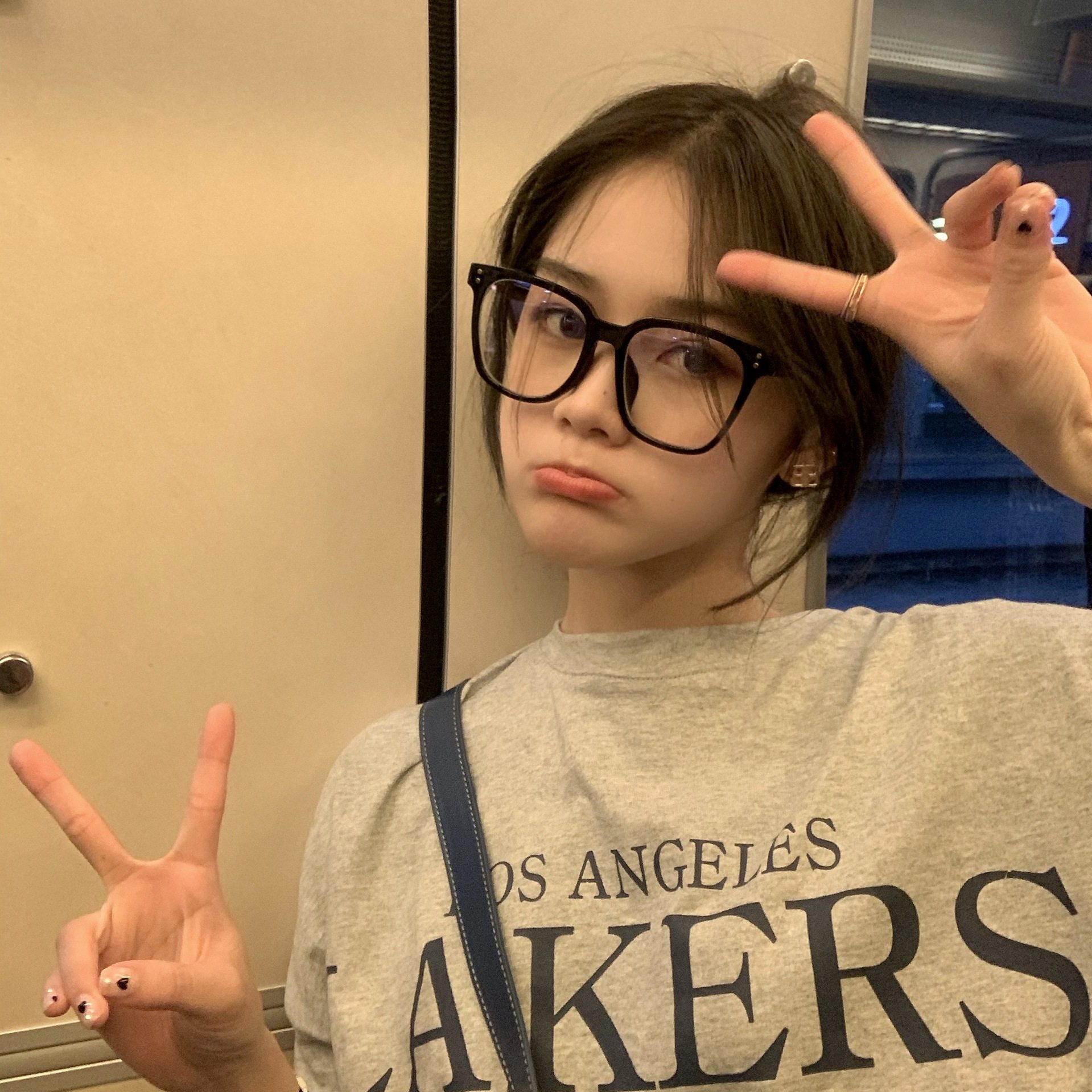 Internet celebrity black frame glasses frame women's fashionable big face slimming ultra-light tr90 square frame large frame can be equipped with degrees myopia glasses