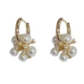 No. 31 gold-pearl petal earrings (thick real gold plating)