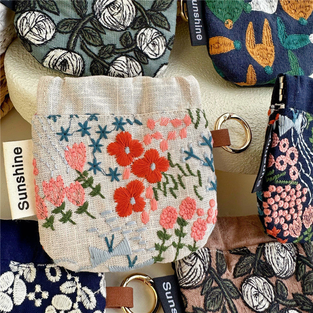 Non-Miyanishi Makoto Heavy Industry Embroidered Cotton Handmade Niche Pinch Bag Gold Bag Headphone Bag Key Bag Cotton Storage