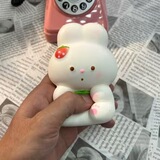 мягкая еда, игрушка с медленным отскоком, влажная и мягкая, клубничный кролик, мышечная слабость, сосание, щипание за палец, музыкальная декомпрессионная игрушка