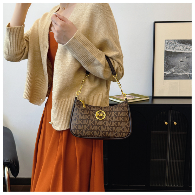 O1CN014WtodA1HWsMyr8jp8 !!2217462030766 0 cib