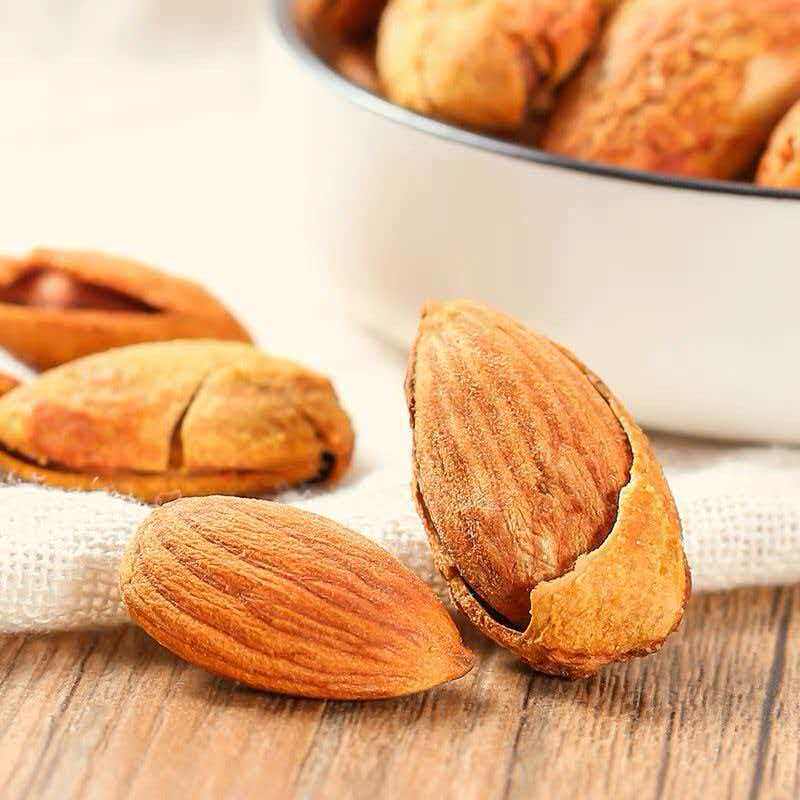 Wholesale and Retail of Hand-Peeled Almonds, Bagged Large Thin-Skinned Almonds