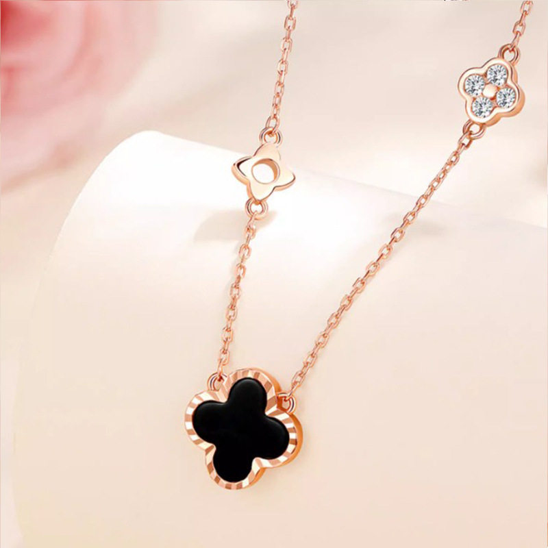 Four-Leaf Clover Necklace for Women 2025 New Accessible Luxury Niche Silver Pendant Clavicle Chain for Girlfriend Birthday Gift