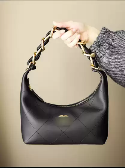 High-End Version 2026 Style Chanel-Inspired Hippie Hobo Bag with Quilted Chain, Shopping Bag, Underarm Bag, Shoulder Bag, Handbag