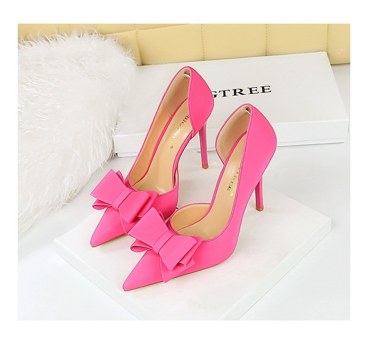 Giày cao gót nữ mũi nhọn gót siêu cao 10.5cm mặt lụa satin thắt nơ hở hông — Màu đen, Màu đỏ hoa hồng, Màu đỏ rượu, Màu hồng