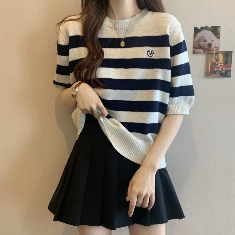 Plus Size Womens Loose Fit Short Sleeve Knit Top Striped Pattern Summer Casual Wear